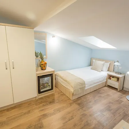 Mar Garni 3* Belgrade