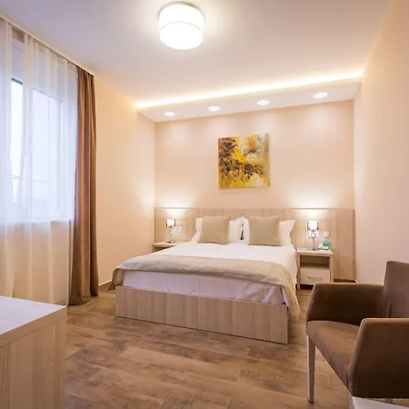 Mar Garni Hotel 3*