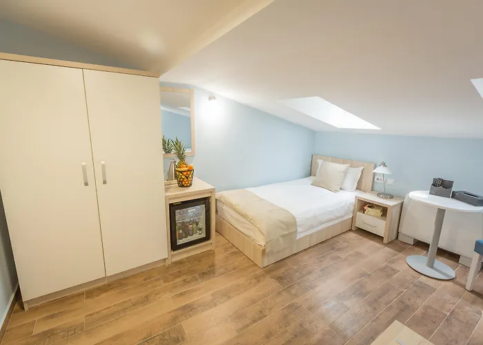 Mar Garni 3* Белград