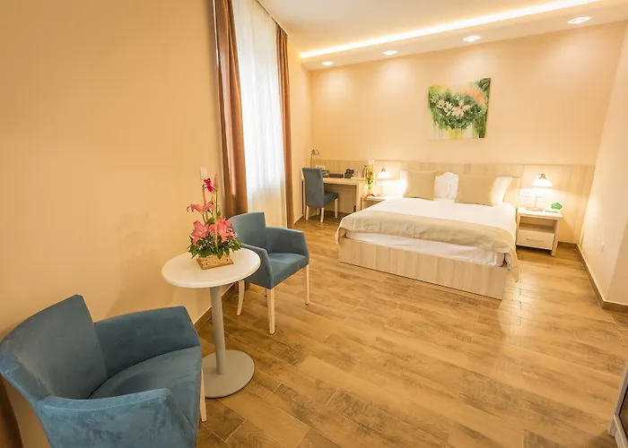 Отель Mar Garni 3*